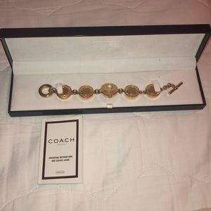 Beautiful gold coach watch !